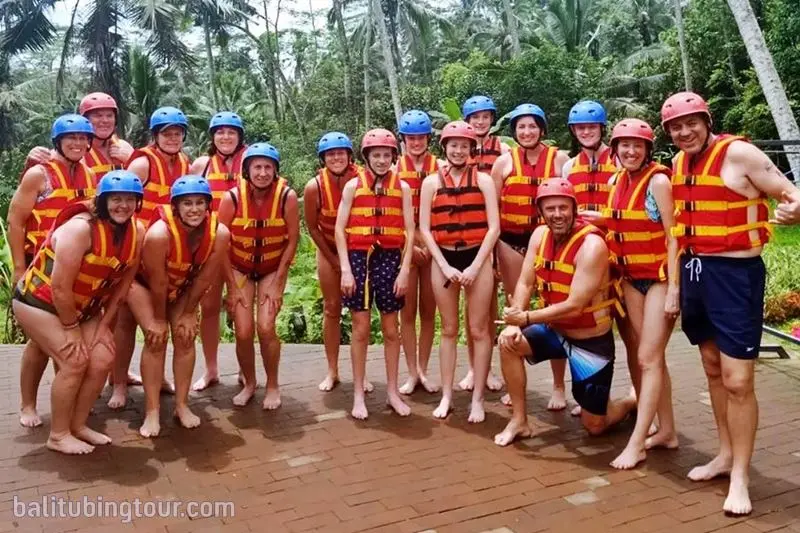 lazy-cave-tubing-group Lazy Cave River Tubing 5